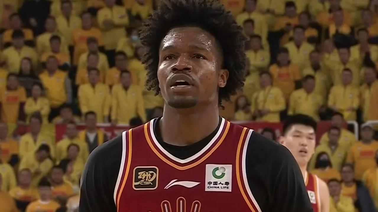 三亿体育体育入口-关于赛场上的惊天逆转，势均力敌谁能笑到最后的信息