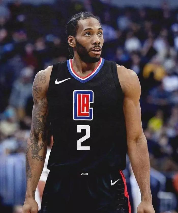 三亿体育体育网页版登录入口-包含马刺主场力克奇才，莱昂纳德独得分的词条