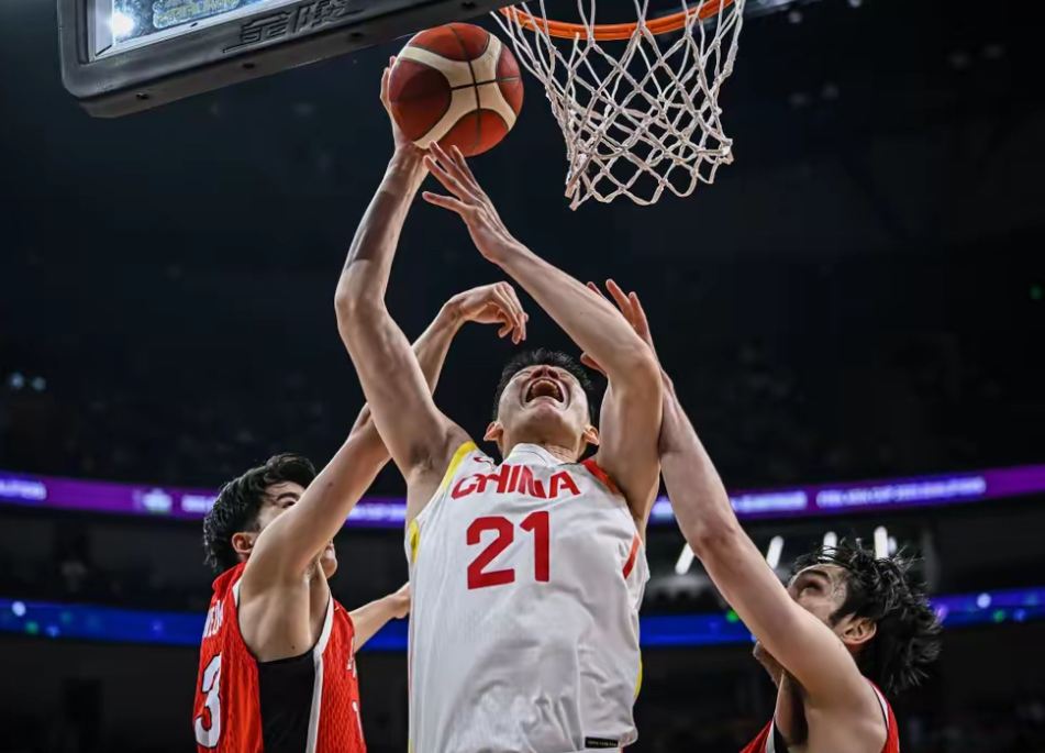 三亿体育体育中国官网-雄鹰队主场大胜巫师队实力大增赞誉的简单介绍