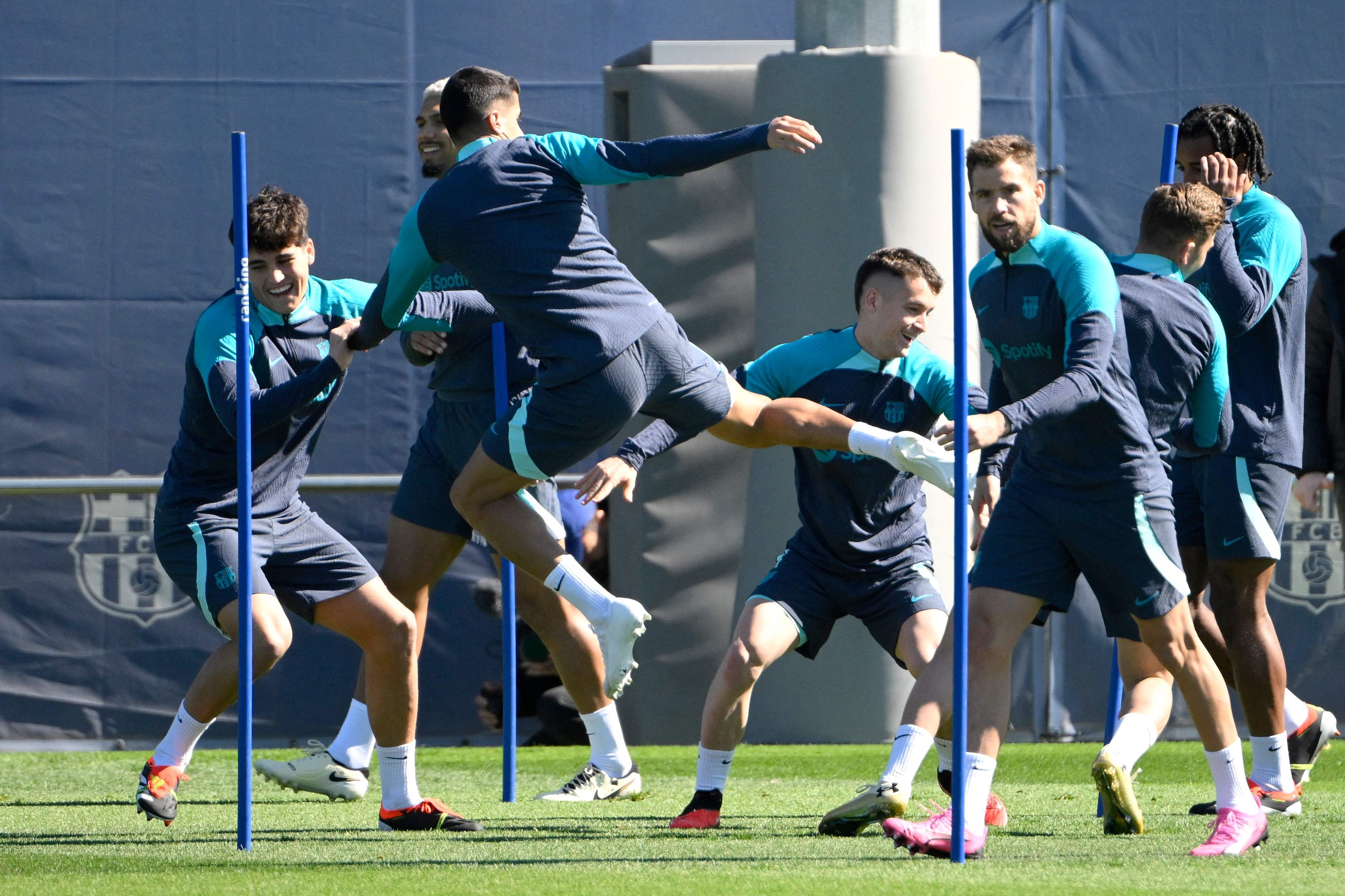 欧锦赛资格赛次回合比赛展开,球员训练备战认真的简单介绍 欧锦赛资格赛次回合比赛展开,球员训练备战认真的简单介绍