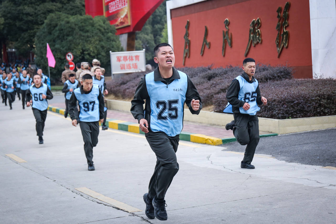 三亿体育体育投注-包含爱尔兰国家队士气高昂，备战比赛全力以赴的词条