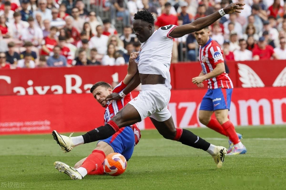 三亿体育体育官方入口-关于瓦伦西亚球员领衔西甲强队崛起的信息