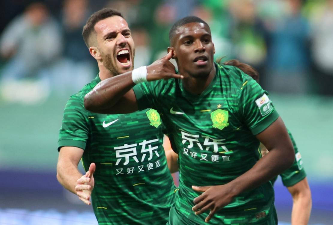 北京国安对阵山东泰山，谁会笑到最后？