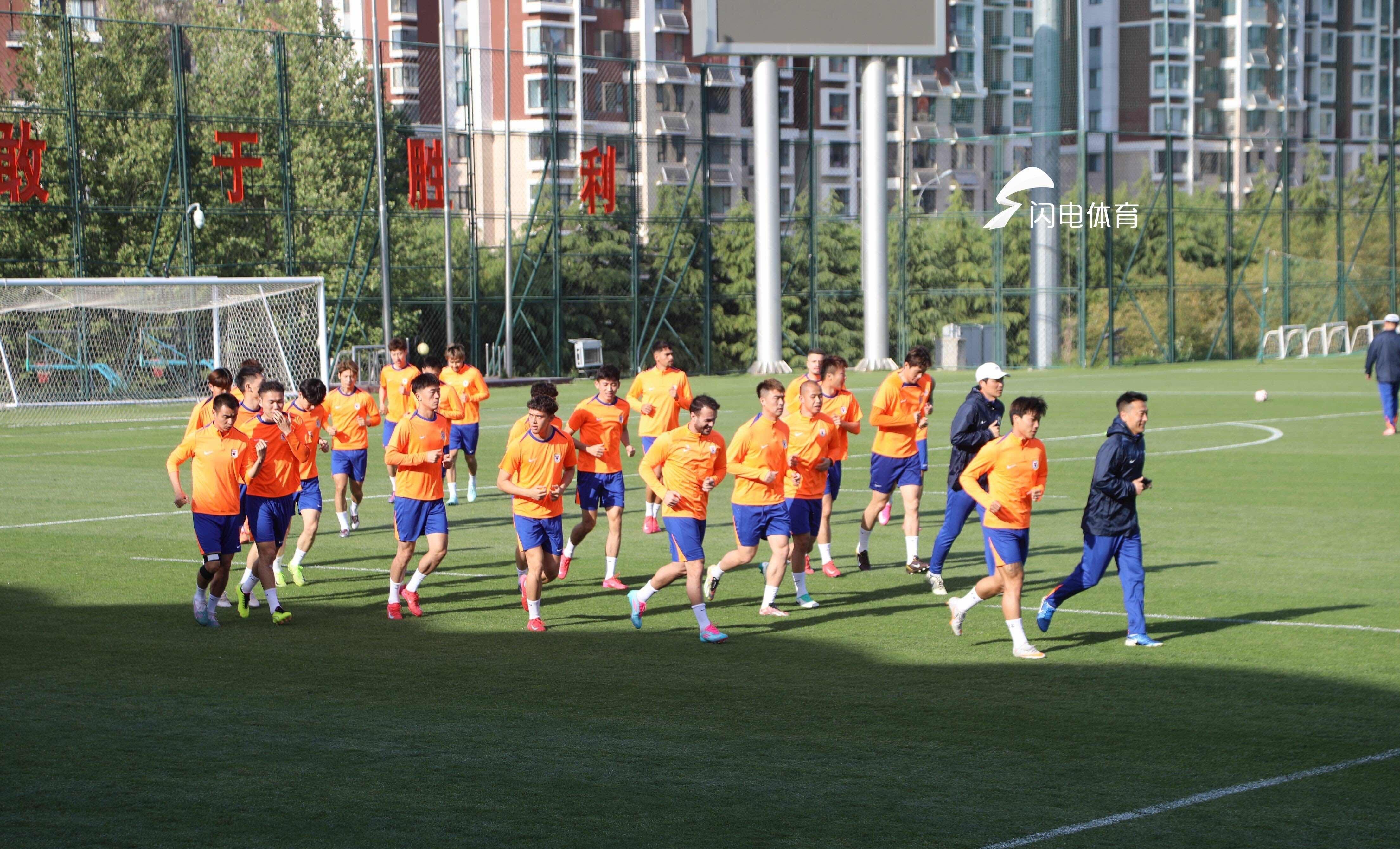 申花全队发力:主场斗志昂扬锋烈攻对手的简单介绍 申花全队发力:主场斗志昂扬锋烈攻对手的简单介绍