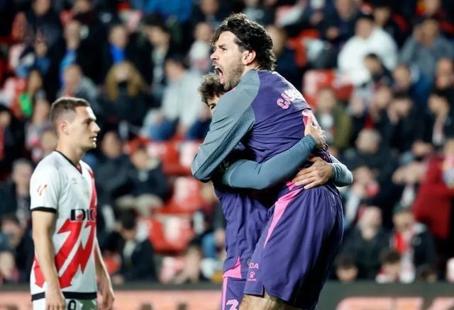 奥格斯堡中场离队转会,引发球迷不满的简单介绍 奥格斯堡中场离队转会,引发球迷不满的简单介绍