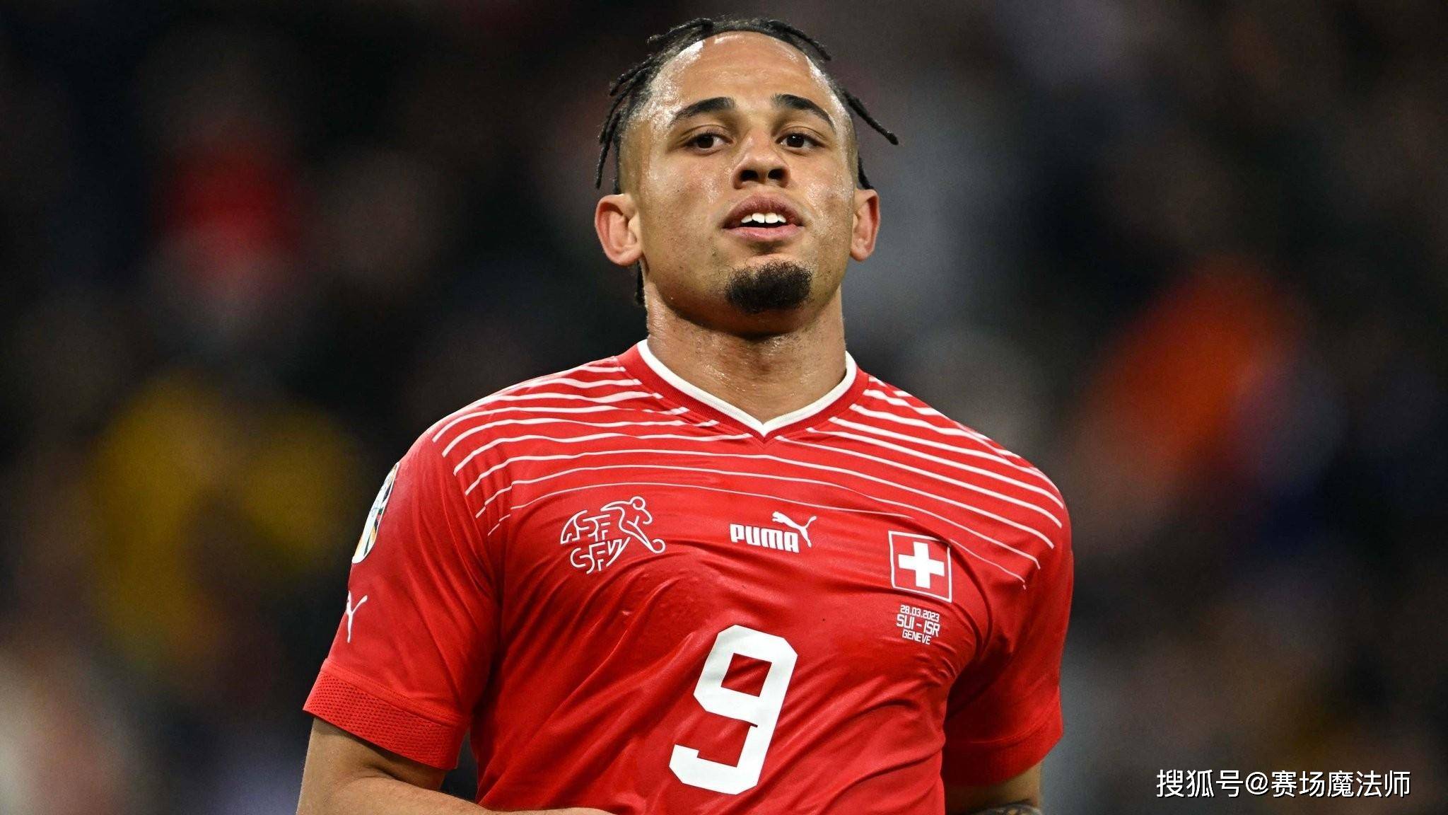 AC米兰大将因伤缺席重要战役，团队备战受挫的简单介绍