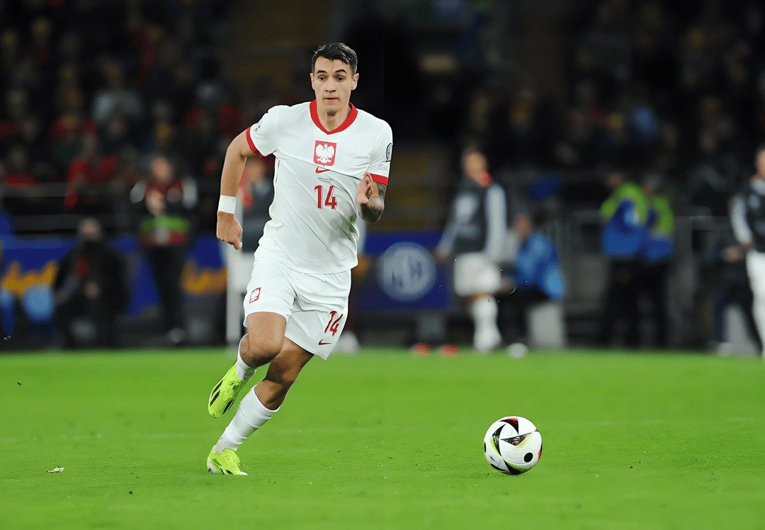 荷兰球队士气高昂,豪取胜利的简单介绍 荷兰球队士气高昂,豪取胜利的简单介绍