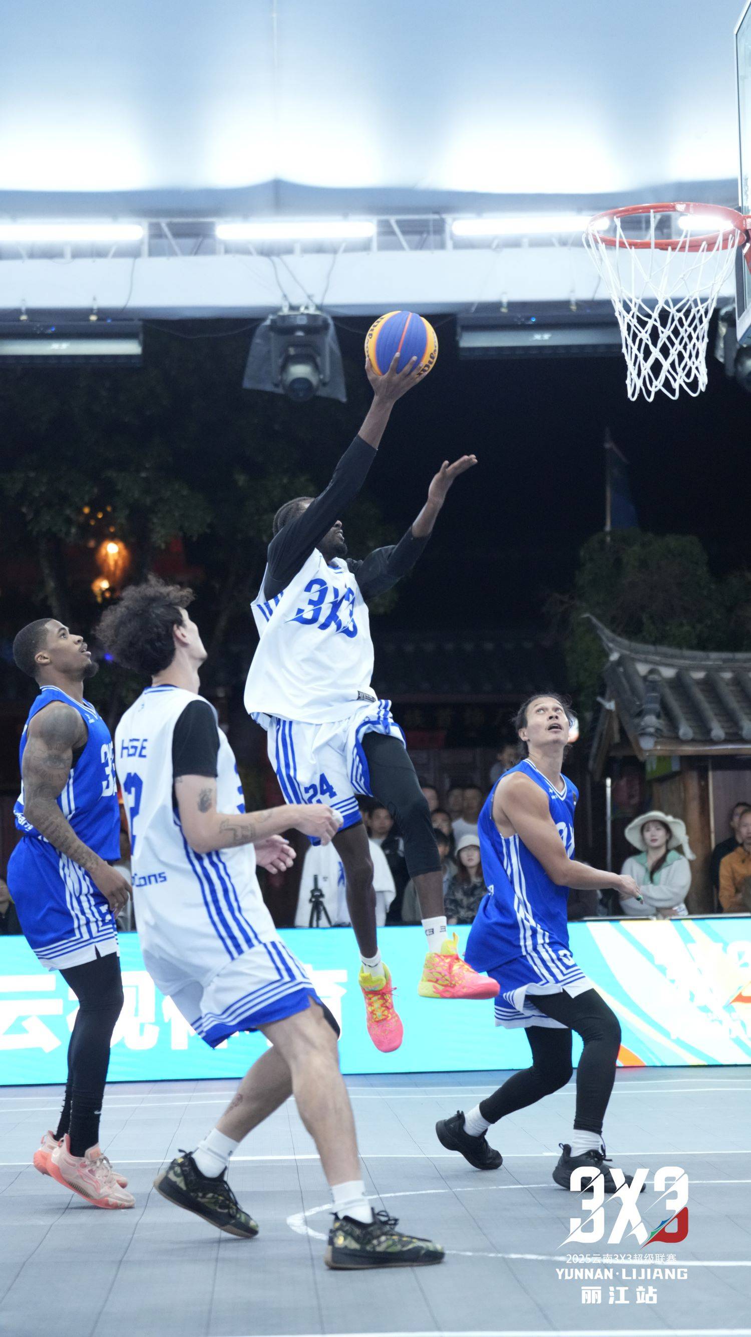 三亿体育体育注册-关于热血篮球赛事掀起观赏热潮，精彩不容错过的信息