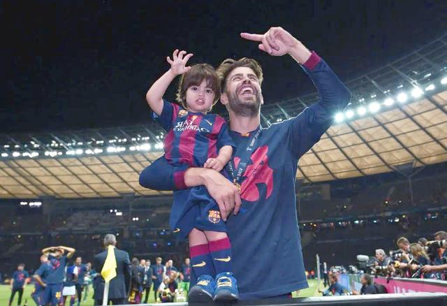 三亿体育体育官网入口-传奇球员宣布退役，球迷纷纷送上祝福和感谢